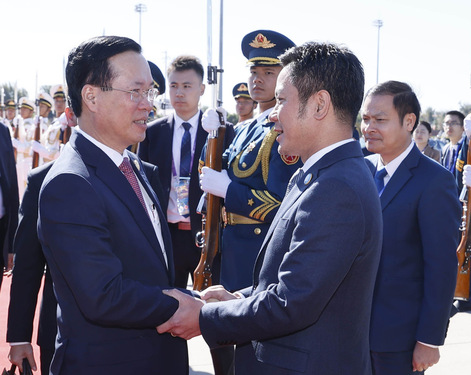 Lễ tiễn Chủ tịch nước Võ Văn Thưởng tại Sân bay Bắc Kinh. (Ảnh: Thống Nhất/TTXVN)