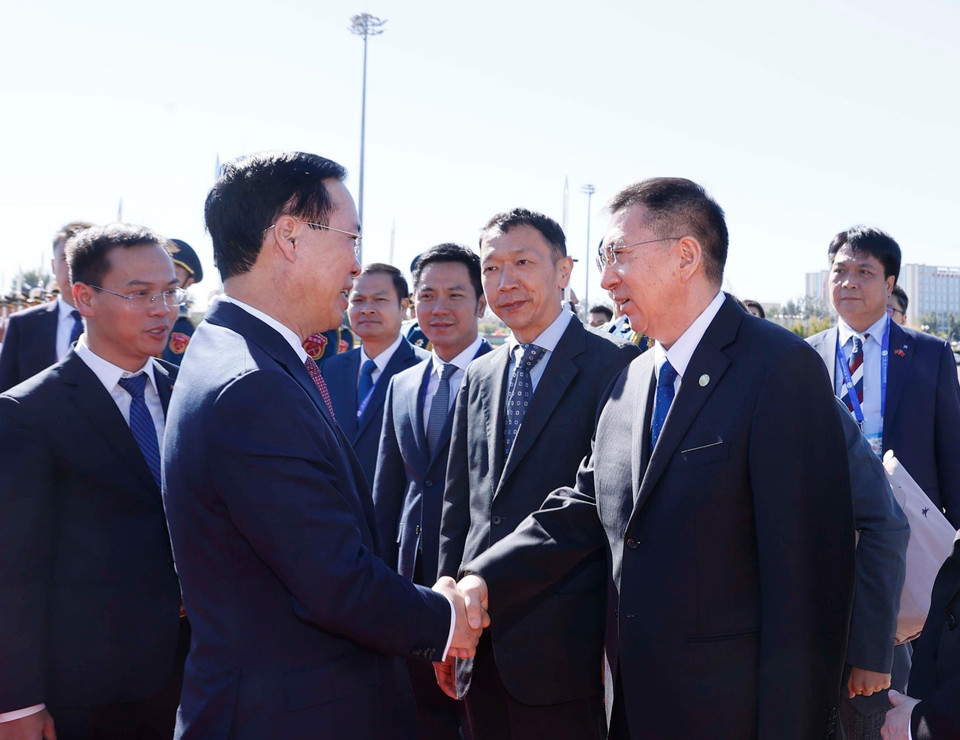 Lễ tiễn Chủ tịch nước Võ Văn Thưởng tại Sân bay Bắc Kinh. (Ảnh: Thống Nhất/TTXVN)