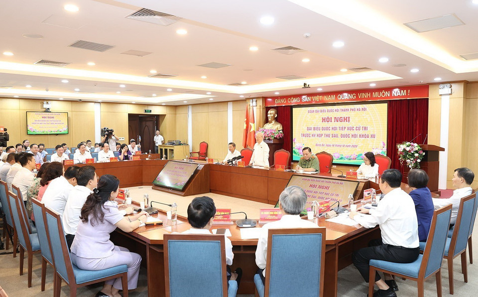 Tổng Bí thư Nguyễn Phú Trọng phát biểu với cử tri quận Đống Đa, quận Ba Đình và quận Hai Bà Trưng. (Ảnh: Trí Dũng/TTXVN)