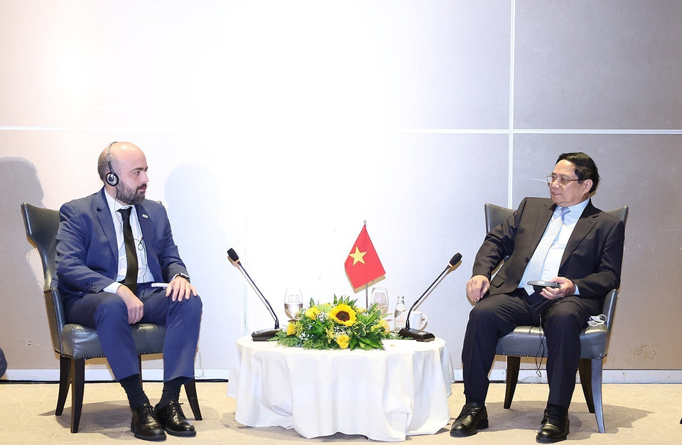 Thủ tướng Phạm Minh Chính tiếp ông Márcio Rodrigues, Giám đốc Tài chính Tập đoàn JBS. (Ảnh: Dương Giang/TTXVN)