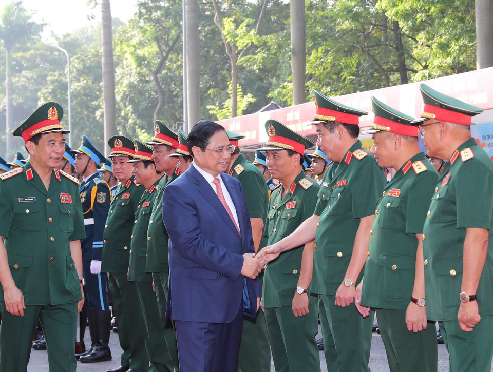 Thủ tướng Phạm Minh Chính và các đại biểu tham dự buổi lễ. (Ảnh: Trọng Đức/TTXVN)