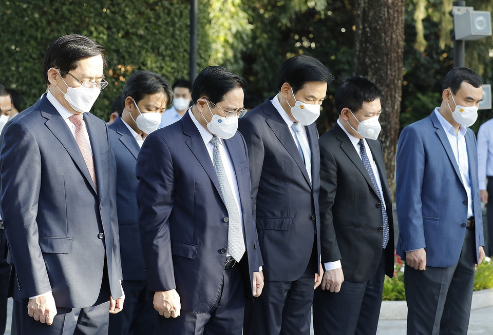 Lễ dâng hương tưởng niệm Anh hùng liệt sỹ Võ Thị Sáu là một hoạt động trong chuyến công tác tại Bà Rịa-Vũng Tàu của Thủ tướng Phạm Minh Chính. (Ảnh: Dương Giang/TTXVN)