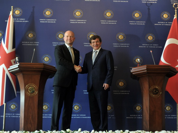 Ngoại trưởng Anh thăm Thổ Nhĩ Kỳ. (Nguồn: AFP/TTXVN)