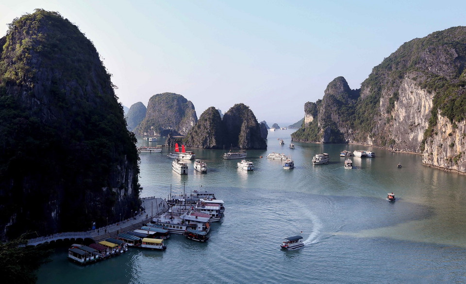 Một góc vịnh Hạ Long. (Ảnh: Quang Quyết/TTXVN)