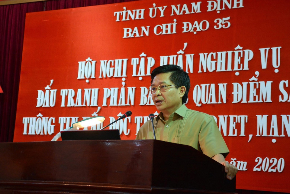 Ngày 21/5/2020, Ban Chỉ đạo 35 tỉnh Nam Định tổ chức Hội nghị tập huấn nghiệp vụ đấu tranh phản bác quan điểm sai trái thông tin xấu, độc trên Internet, mạng xã hội. (Ảnh: Công Luật/TTXVN)