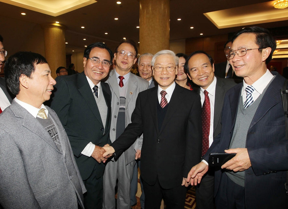 Tổng Bí thư Nguyễn Phú Trọng dự gặp mặt của Ban Bí thư Trung ương Đảng với trí thức, nhà khoa học, văn nghệ sĩ nhân dịp Xuân Ất Mùi 2015. (Ảnh: Trí Dũng/TTXVN)