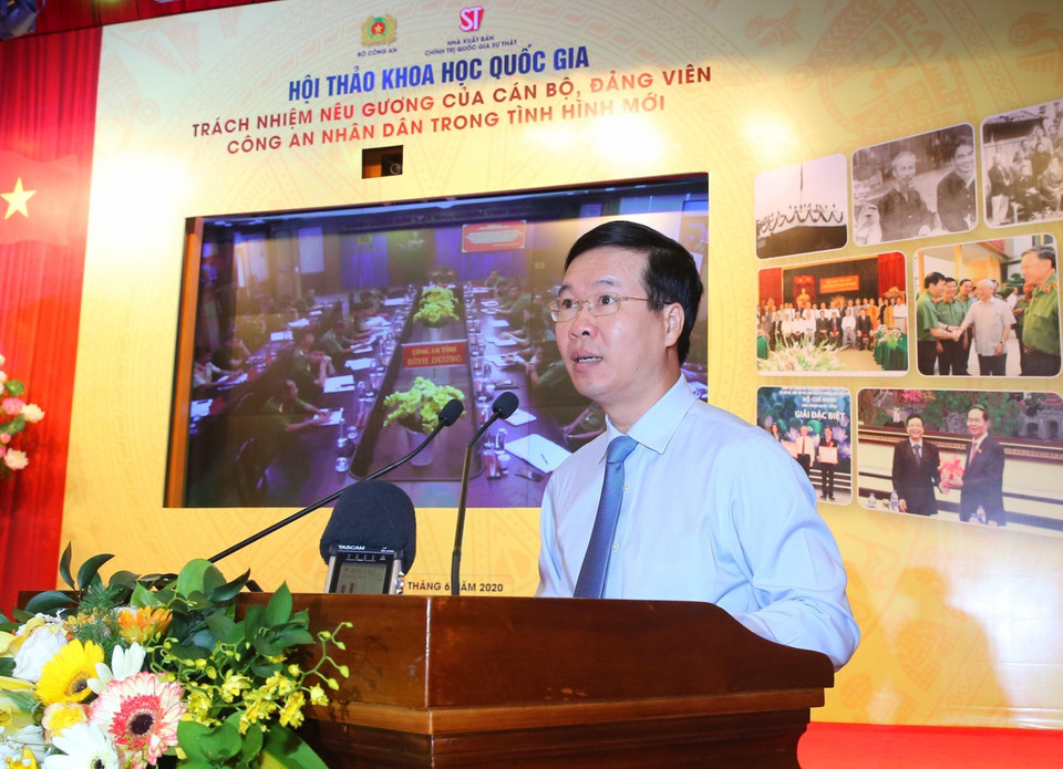 Trưởng Ban Tuyên giáo Trung ương Võ Văn Thưởng phát biểu tại Hội thảo khoa học quốc gia: Trách nhiệm nêu gương của cán bộ, đảng viên Công an nhân dân trong tình hình mới ngày 29/6/2020. (Ảnh: Doãn Tấn/ TTXVN)