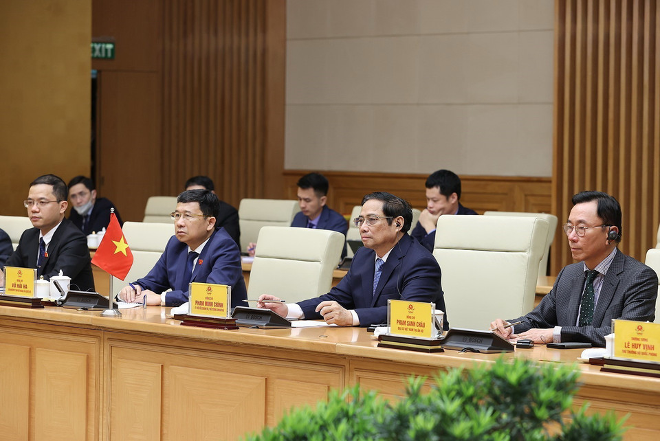 Thủ tướng Phạm Minh Chính phát biểu tại buổi tiếp Chủ tịch Hạ viện Cộng hòa Ấn Độ Om Birla. (Ảnh: Dương Giang/TTXVN)