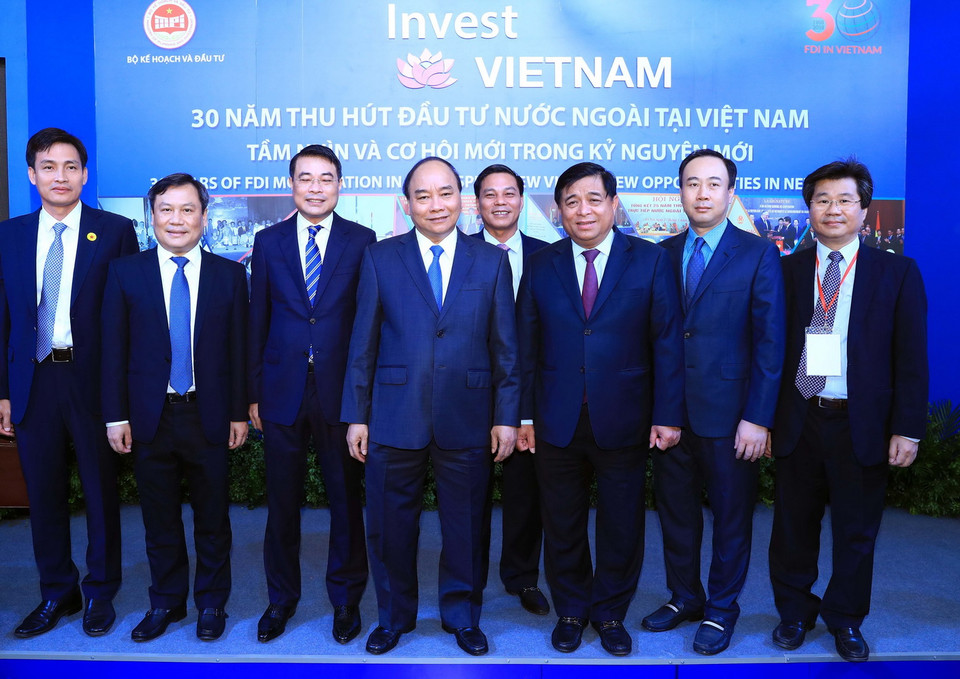  Thủ tướng Nguyễn Xuân Phúc với các đại biểu dự hội nghị. (Ảnh: Thống Nhất/TTXVN)