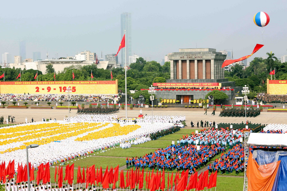Toàn cảnh Lễ míttinh, diễu binh, diễu hành cấp Quốc gia tại Quảng trường Ba Đình. (Ảnh: TTXVN)