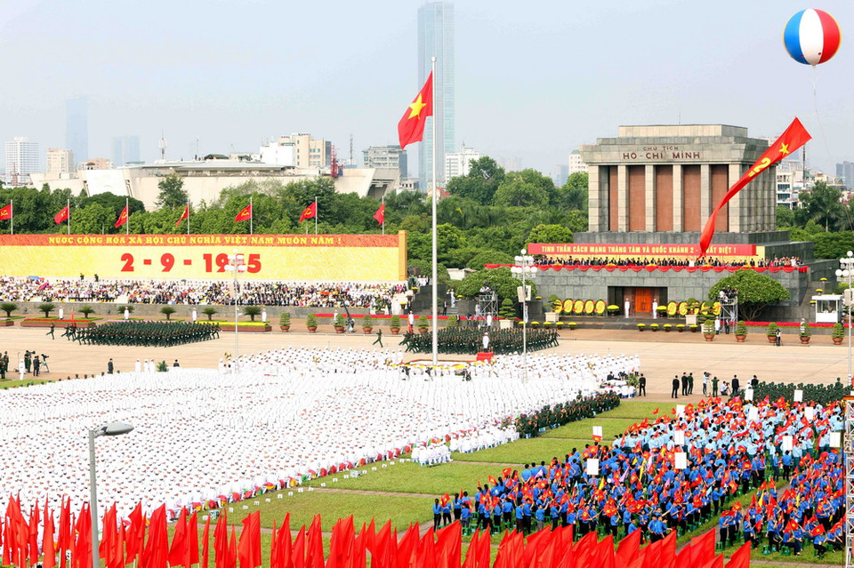 Toàn cảnh Lễ míttinh, diễu binh, diễu hành cấp Quốc gia tại Quảng trường Ba Đình. (Ảnh: TTXVN)