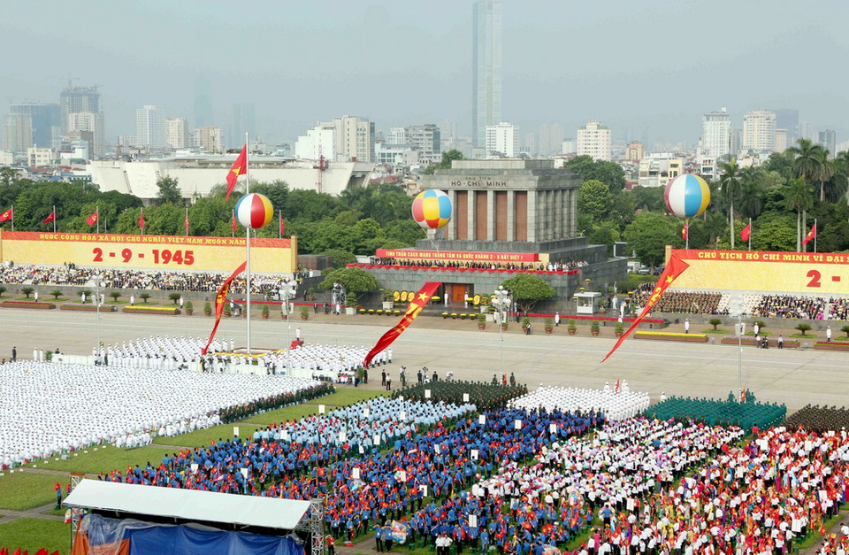 Toàn cảnh Lễ míttinh, diễu binh, diễu hành cấp Quốc gia tại Quảng trường Ba Đình. (Ảnh: TTXVN)