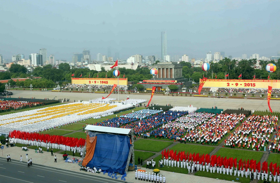 Toàn cảnh Lễ míttinh, diễu binh, diễu hành cấp Quốc gia tại Quảng trường Ba Đình. (Ảnh: TTXVN)