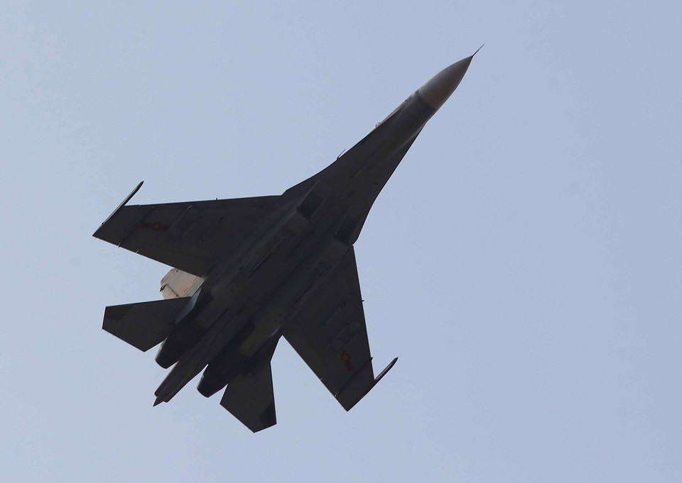 Trung đoàn 927-Đoàn không quân Lam Sơn (Sư đoàn 371) được trang bị các máy bay chiến đấu Su-30MK2 hiện đại, có nhiệm vụ bảo vệ vùng trời, vùng biển phía Bắc của Tổ quốc. (Ảnh: Dương Giang/TTXVN)