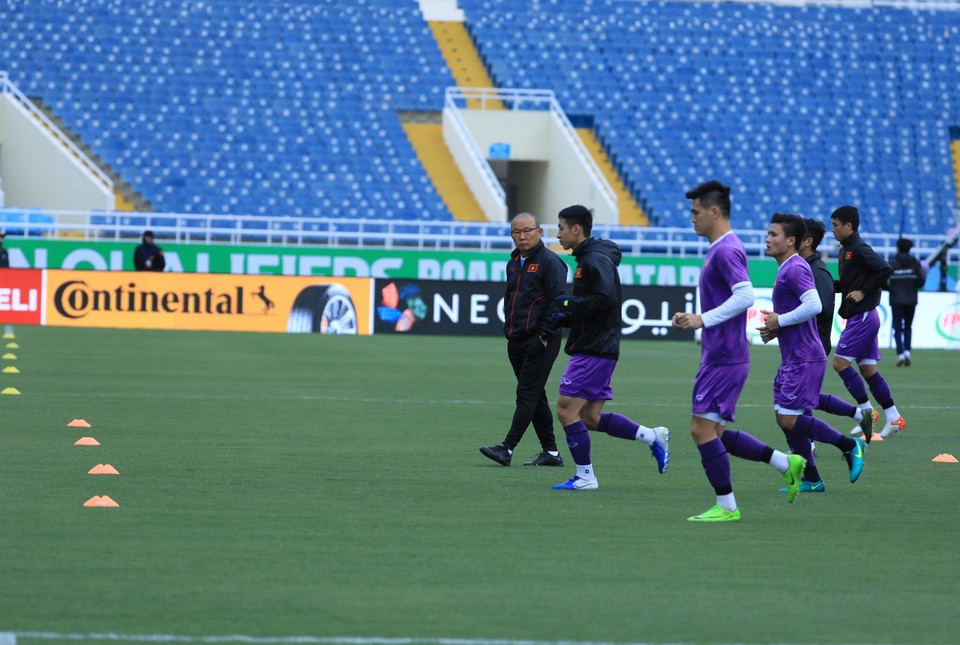 Đội tuyển bóng đá nam Việt Nam tập luyện trước trận đấu gặp đội tuyển Trung Quốc. (Ảnh: Tuấn Anh/TTXVN)