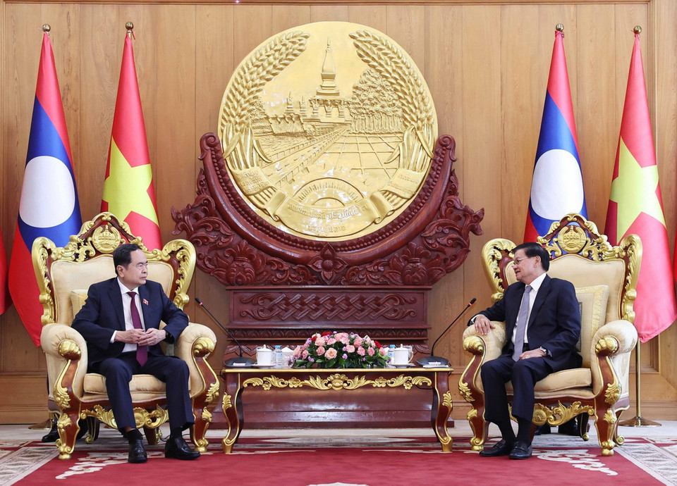 Chủ tịch Quốc hội Trần Thanh Mẫn hội kiến Tổng Bí thư, Chủ tịch nước Cộng hòa Dân chủ Nhân dân Lào Thongloun Sisoulith. (Ảnh: Thống Nhất/TTXVN)