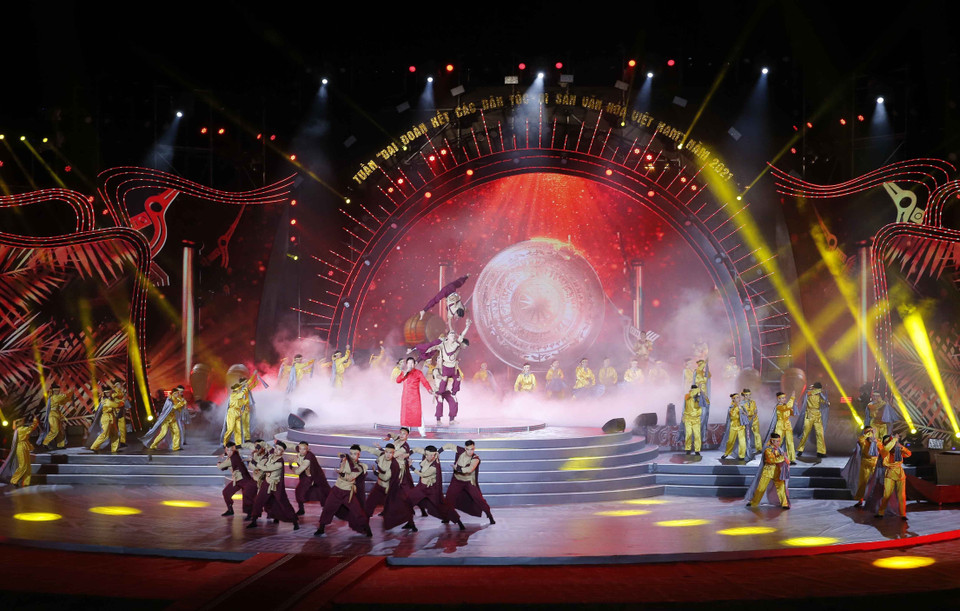Tiết mục văn nghệ đặc sắc tại chương trình. (Ảnh: Doãn Tấn/TTXVN)