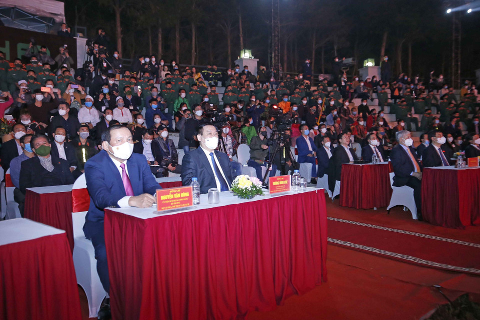 Chủ tịch Quốc hội Vương Đình Huệ và các đại biểu dự chương trình. (Ảnh: Doãn Tấn/TTXVN)