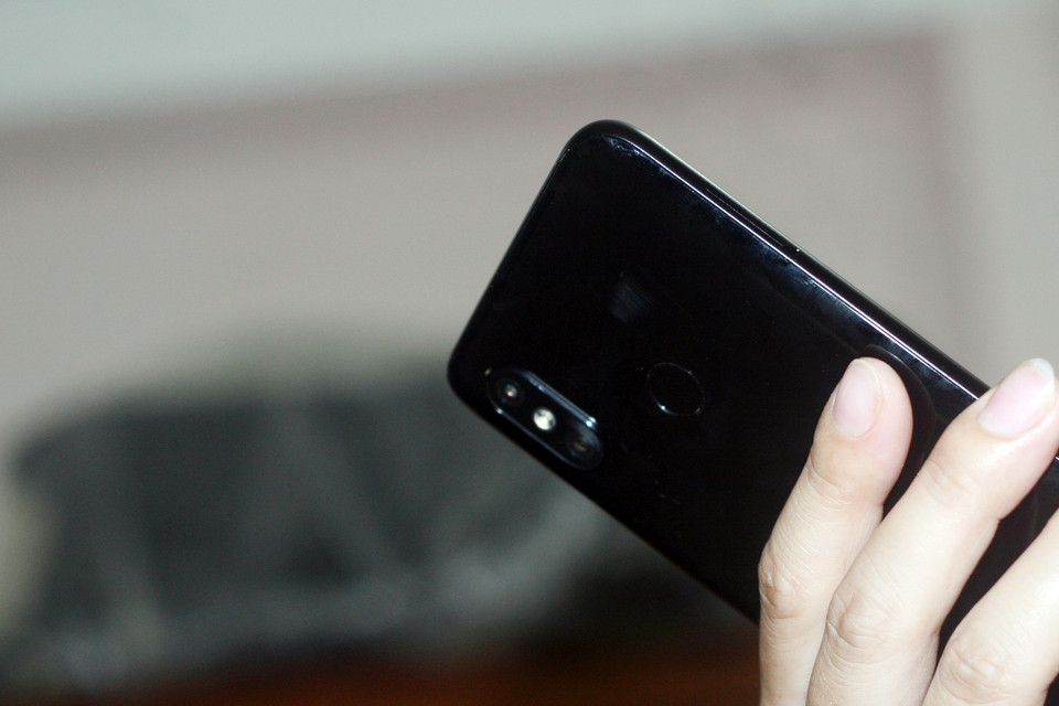 Pin của Mi8 có dung lượng 3.400mAh.