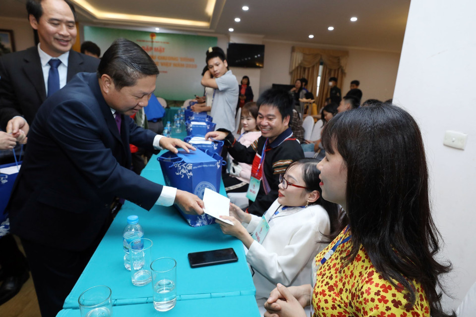 Ủy ban quốc gia về Người khuyết tật Việt Nam tổ chức Gặp mặt đại biểu tham dự Chương trình tỏa sáng nghị lực Việt Nam năm 2020. (Ảnh: Anh Tuấn/TTXVN