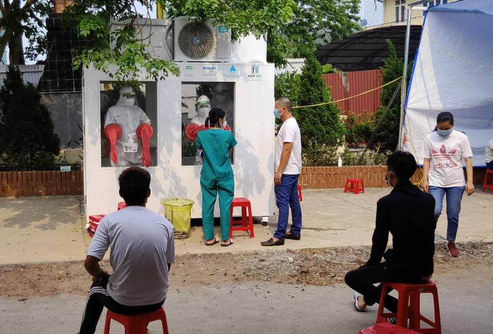 Những ý tưởng sáng tạo chống dịch trong thời gian qua không chỉ đem lại hiệu quả mà còn là nguồn động lực vô cùng lớn thể hiện tinh thần đoàn kết, “chống dịch như chống giặc” của dân tộc ta. (Ảnh: PV/Vietnam+)