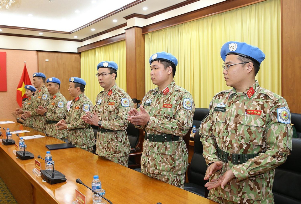 Các sỹ quan đi làm nhiệm vụ gìn giữ hòa bình Liên hợp quốc tại Nam Sudan và Cộng hòa Trung Phi. (Ảnh: Dương Giang/TTXVN)