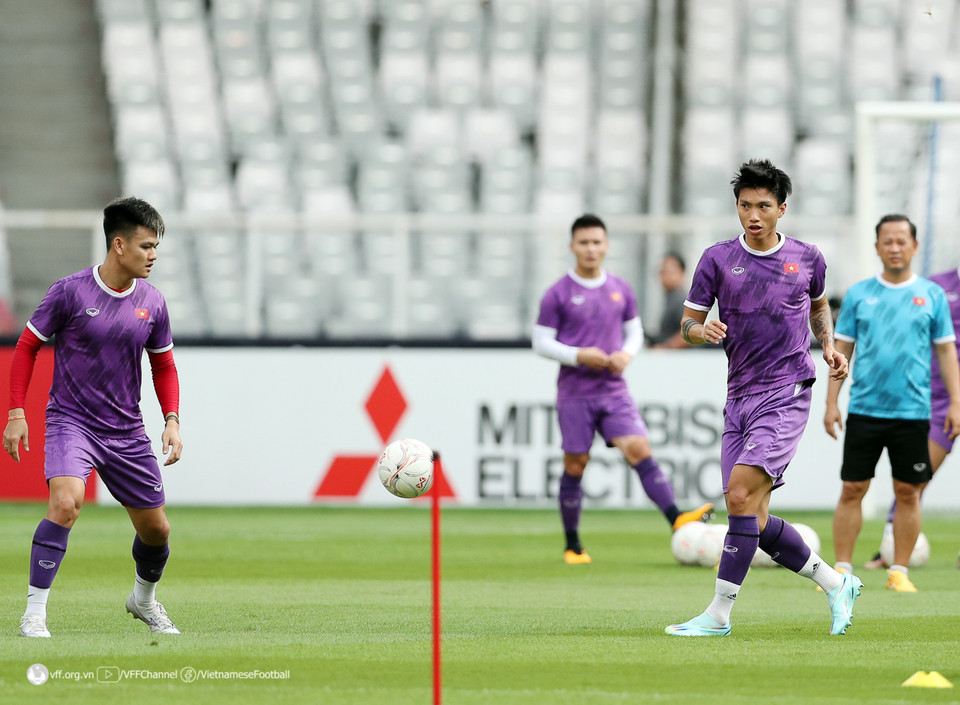 Chiều 5/1, đội tuyển Việt Nam đã có buổi tập làm quen sân vận động Gelora Bung Karno. (Nguồn: VFF)