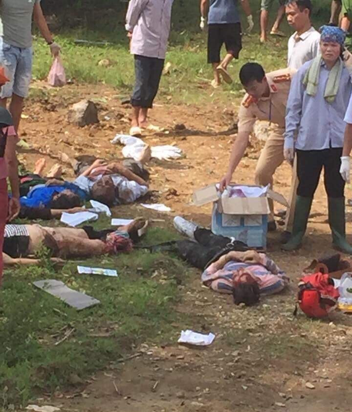 Các nạn nhân xấu số trong vụ tai nạn. (Ảnh: TTXVN phát)