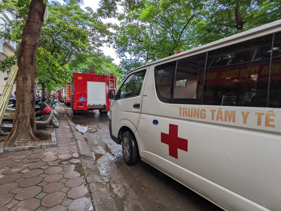 Thông tin sơ bộ ban đầu, đám cháy xuất phát từ khu vực tầng 6 quán karaoke cao 6 tầng đang dừng hoạt động để sửa chữa.(Ảnh: TTXVN phát)