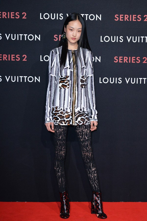 Người mẫu Jing Wen