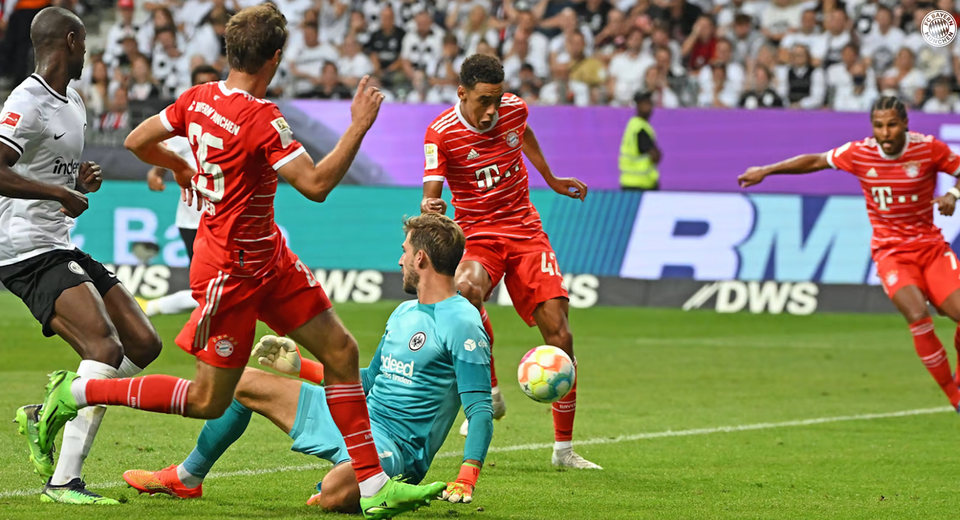 Phút 35, Jamal Musiala dễ dàng nâng tỷ số 4-0 sau pha kiến tạo của Mueller. (Nguồn: FcBayern)