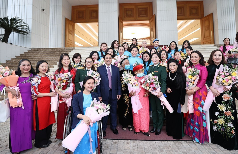 Thủ tướng yêu cầu các bộ, ngành, địa phương quan tâm, tạo điều kiện để Hội Liên hiệp Phụ nữ các cấp tiếp tục xây dựng, củng cố và phát triển vững mạnh, toàn diện, hướng về cơ sở. (Ảnh: Dương Giang/TTXVN)