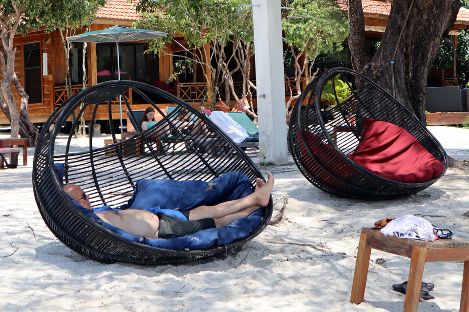 ...tranh thủ "đánh giấc" giữa trưa.