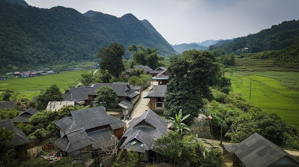  Homestay đẹp và mang đậm kiến trúc văn hóa Mường của người dân tại xóm Chiến, xã Vân Sơn. (Ảnh: Trọng Đạt/TTXVN)