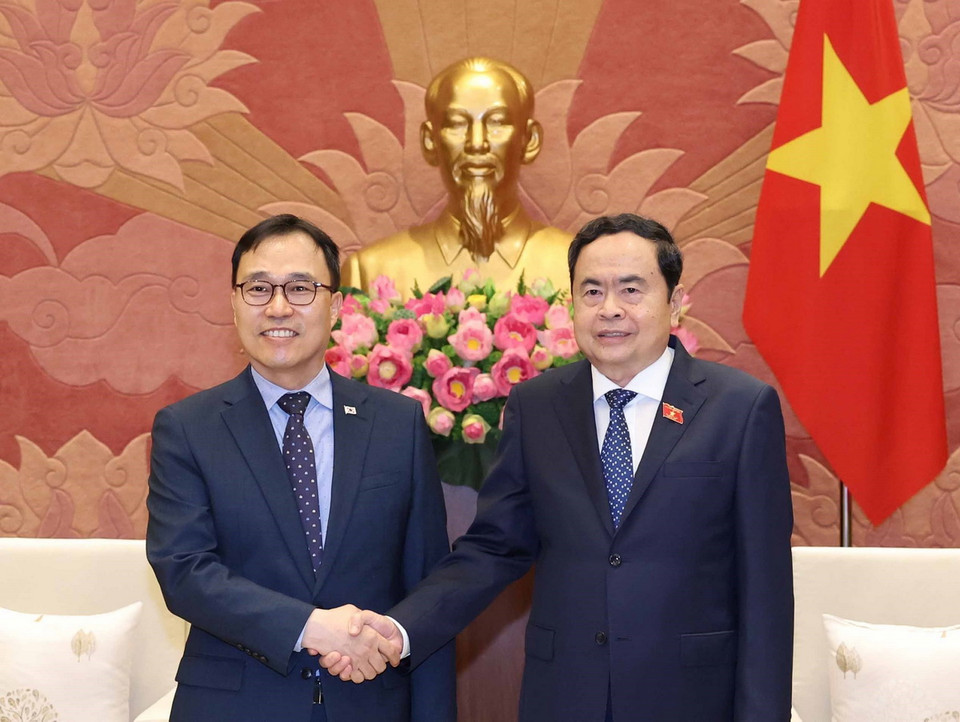 Chủ tịch Quốc hội Trần Thanh Mẫn tiếp Đại sứ Hàn Quốc tại Việt Nam Choi Young Sam. (Ảnh: Thống Nhất/TTXVN)