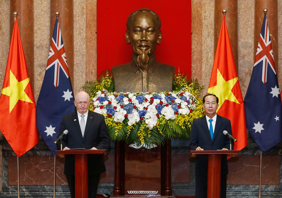 Chủ tịch nước Trần Đại Quang và Toàn quyền Australia Peter Cosgrove gặp gỡ báo chí sau hội đàm. (Ảnh: Nhan Sáng/TTXVN)