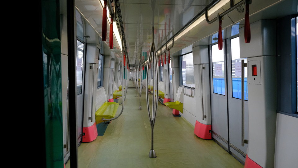 Mỗi đoàn tàu có khả năng chuyên chở 944-1.124 người/đoàn tàu, với mật độ khoảng 6,6-8 người/m2. (Ảnh: MRB cung cấp)