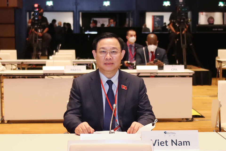 Chủ tịch Quốc hội Vương Đình Huệ dự lễ khai mạc. (Ảnh: Doãn Tấn/TTXVN)