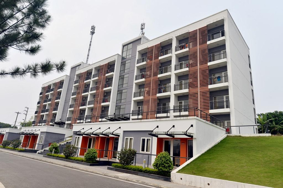 Dãy phòng dành cho các học viên cao 6 tầng, trong đó có 86 phòng bao gồm 2 phòng chiến thuật, một phòng sinh hoạt chung