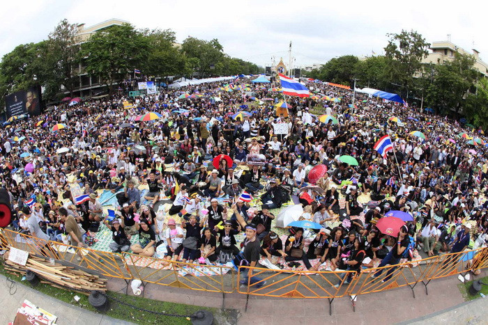 Biểu tình phản đối Chính phủ tại Bangkok ngày 25/11. (Nguồn: AFP/ TTXVN)