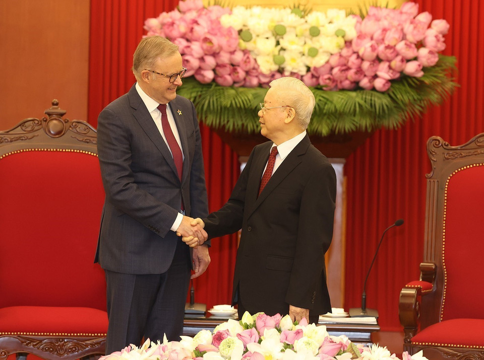 Tổng Bí thư Nguyễn Phú Trọng và Thủ tướng Australia Anthony Albanese. (Ảnh: Trí Dũng/TTXVN)
