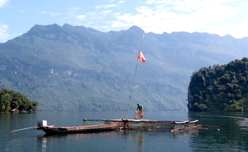 Hồ thủy điện Tuyên Quang. (Ảnh: Văn Tý/TTXVN)