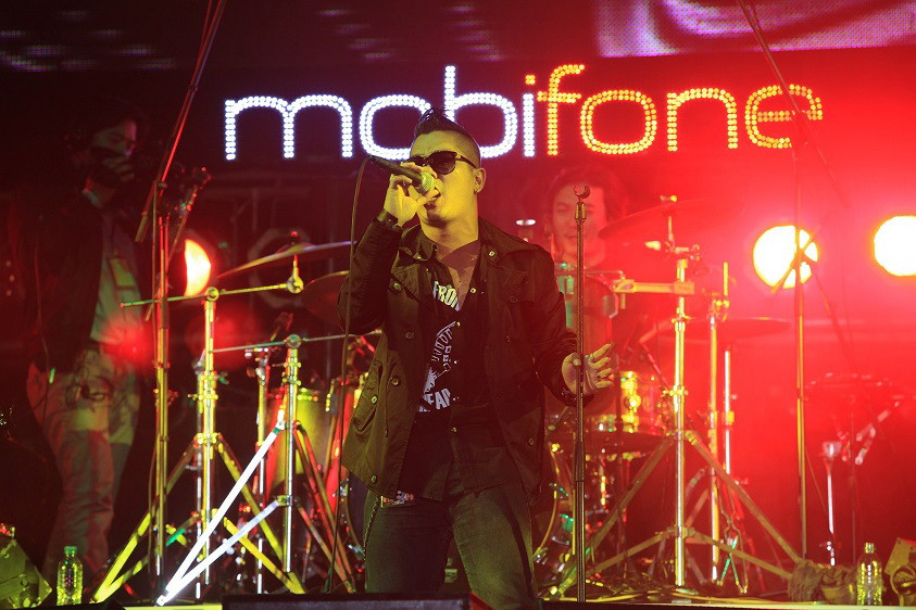 Microwave truyền nhiệt cho khán giả Hà Nội. (Ảnh: PV/Vietnam+)