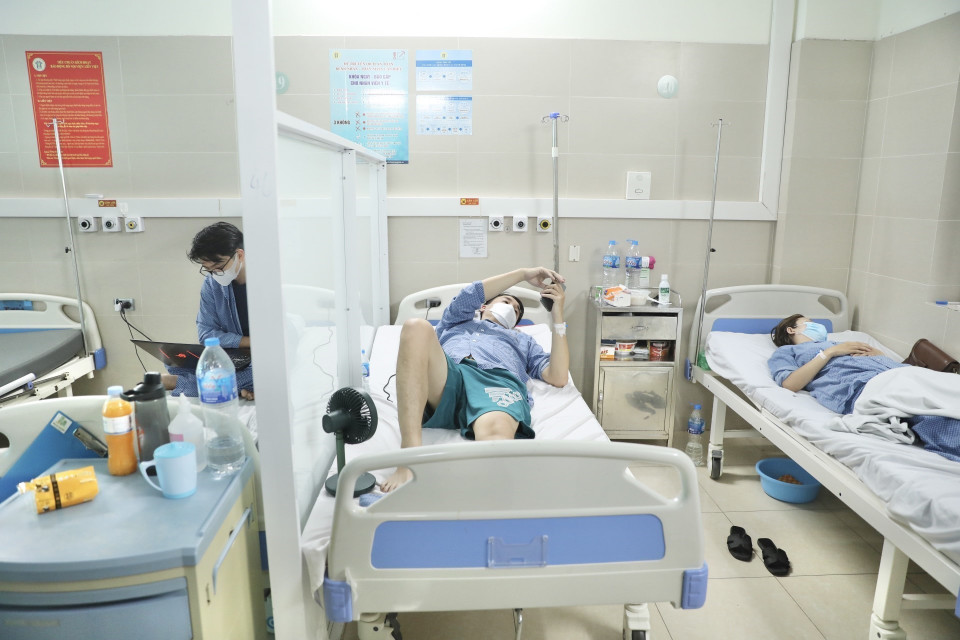 Nhiều người dân bị mắc cúm A với tình trạng nặng, có tổn thương phổi, phải nhập viện điều trị. (Ảnh: Minh Quyết/TTXVN)