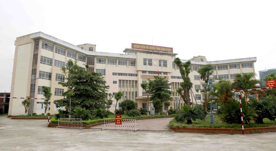 Bệnh viện dã chiến tỉnh Vĩnh Phúc ở xã Định Trung, thành phố Vĩnh Yên được kích hoạt từ 18 giờ ngày 7/5. (Ảnh: Hoàng Hùng/TTXVN)