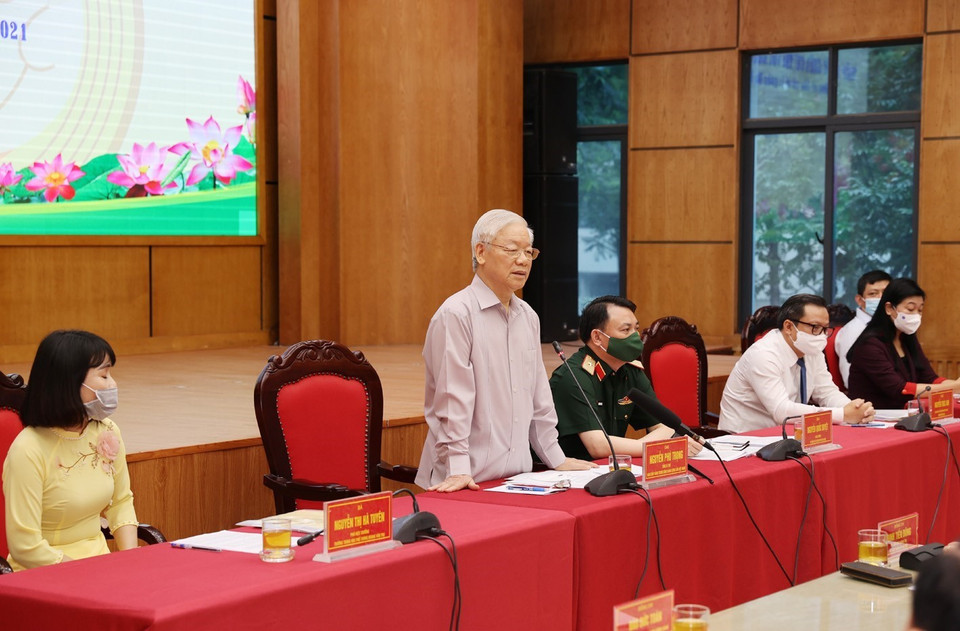 Tổng Bí thư Nguyễn Phú Trọng, Bí thư Quân ủy Trung ương trình bày Chương trình hành động. (Ảnh: Trí Dũng/TTXVN)