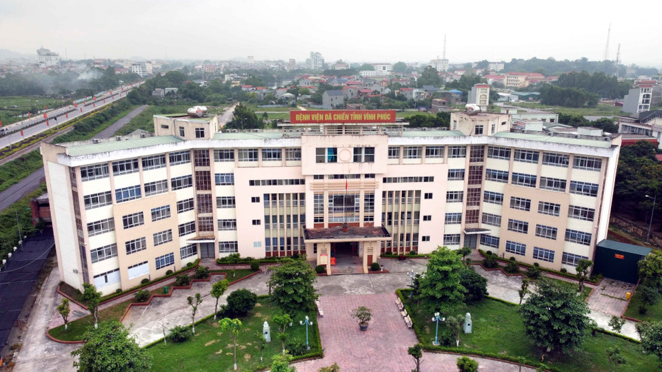 Bệnh viện dã chiến tỉnh Vĩnh Phúc ở xã Định Trung, thành phố Vĩnh Yên được kích hoạt từ 18 giờ ngày 7/5. (Ảnh: Hoàng Hùng/TTXVN)