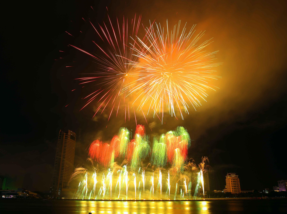 Màn trình diễn pháo hoa của đội Phần Lan. (Ảnh: Trần Lê Lâm/TTXVN)