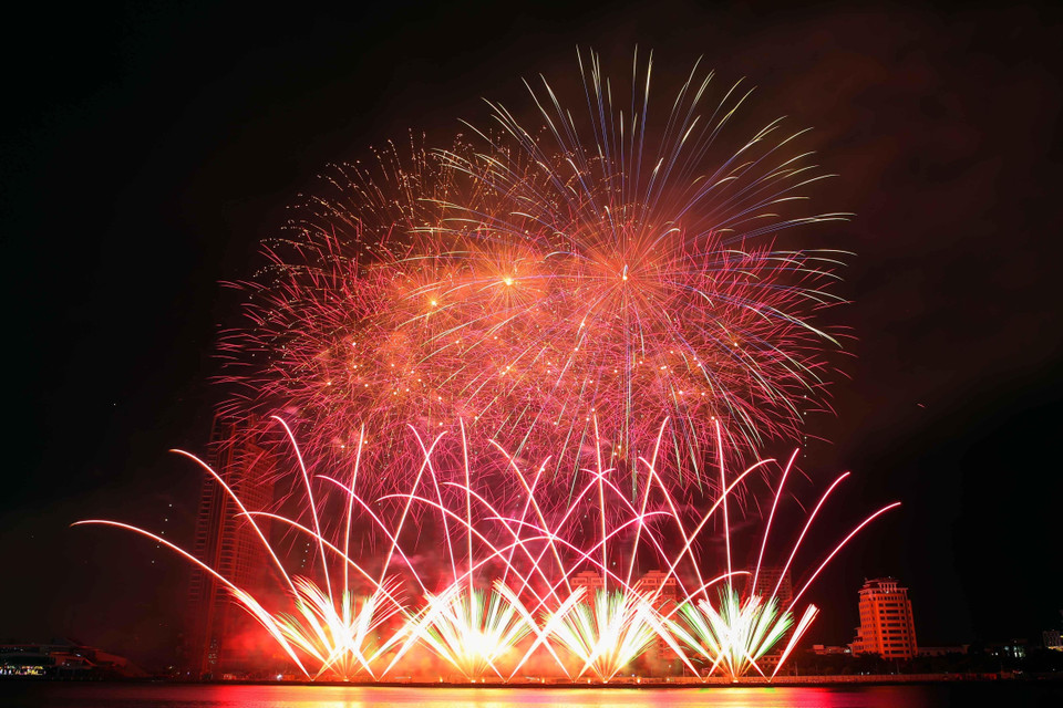 Màn trình diễn pháo hoa của đội Phần Lan. (Ảnh: Trần Lê Lâm/TTXVN)