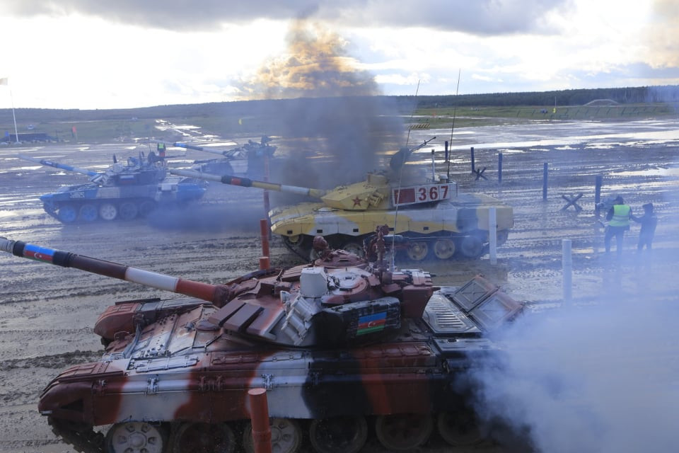 Bốn đội thi chung kết bắt đầu tranh chức vô địch. (Ảnh: Trần Hiếu/Moskva)